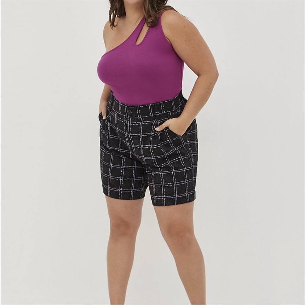 Torrid Size 18 Flat Bermuda Shorts - Crepe Ink Dot Plaid Black W/ Purple new nwt - Picture 3 of 13